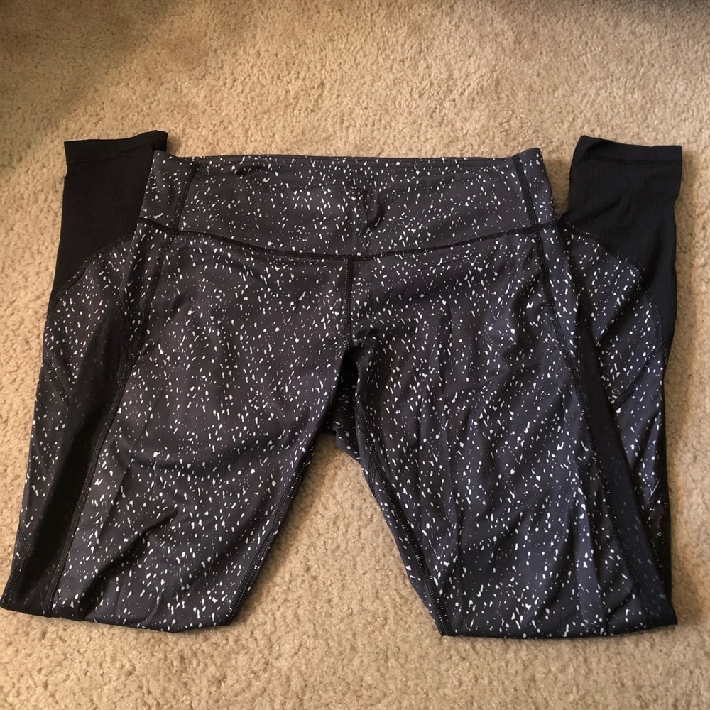 Lululemon leggings size 10